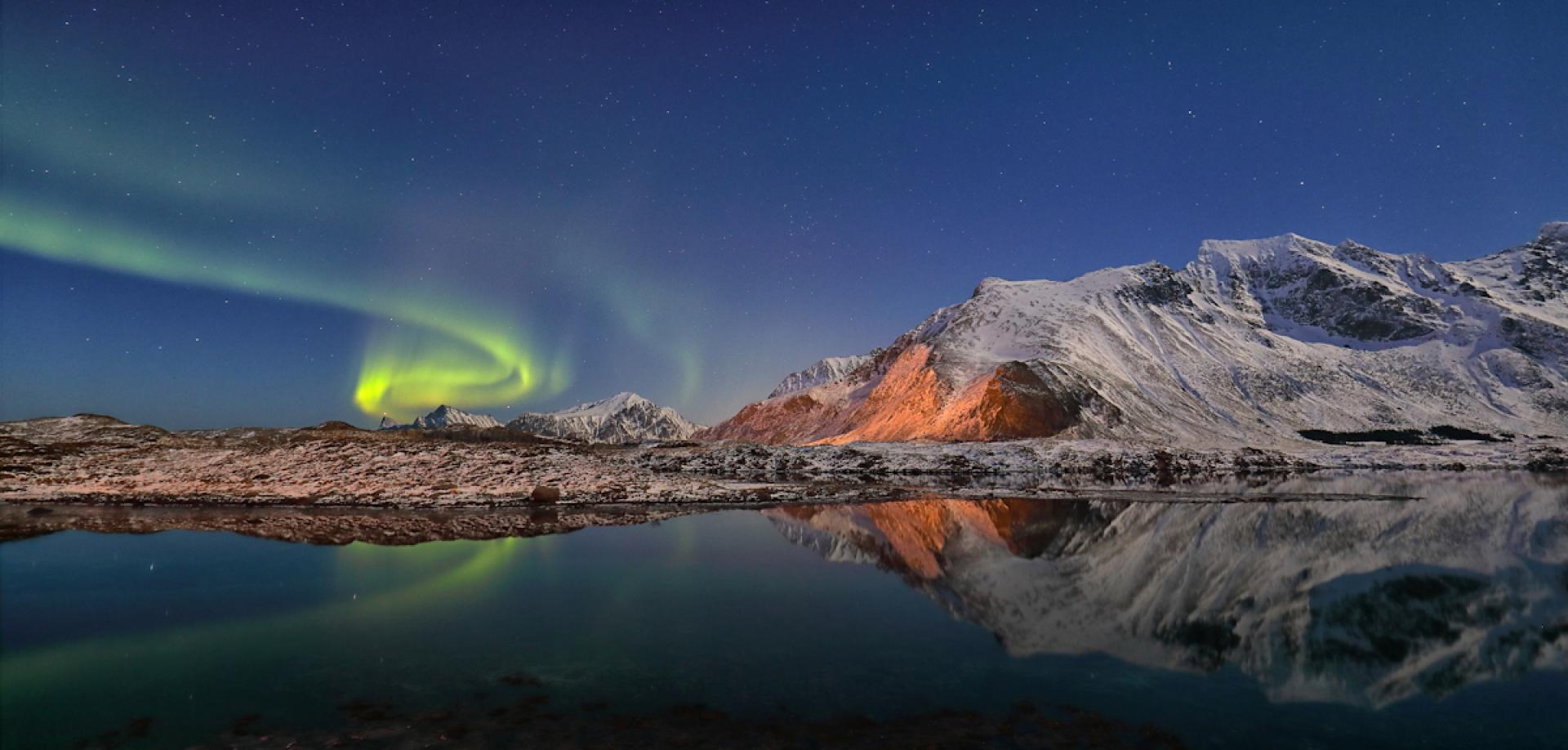 London Photography Awards Winner - swirling green