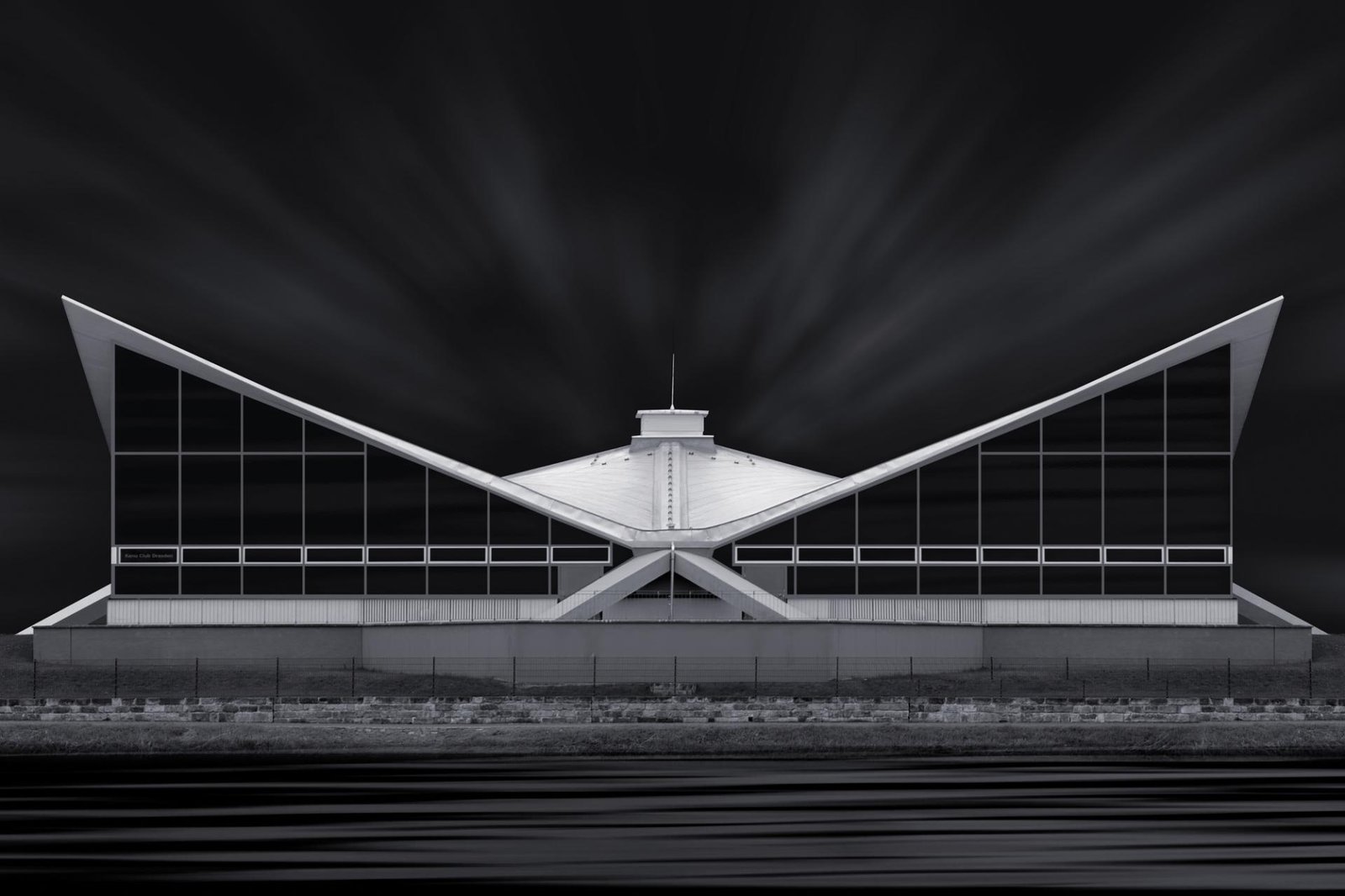 London Photography Awards Winner - Water sports center