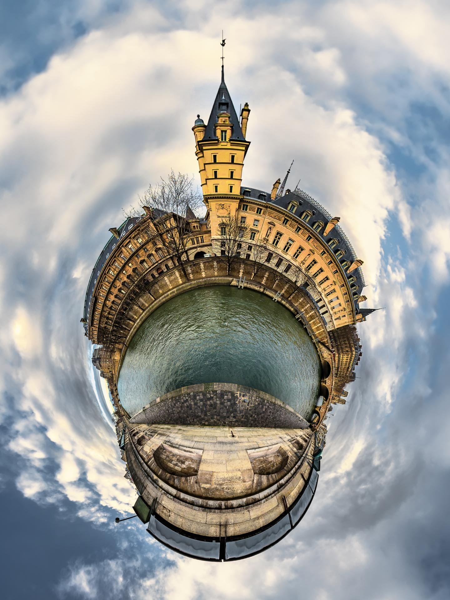 London Photography Awards Winner - Tiny Planet-sur-Seine