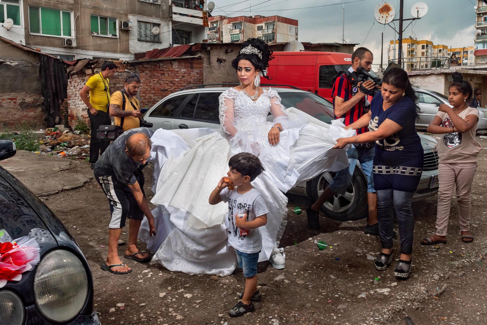 London Photography Awards Winner - ZOR - At Europe's Biggest Gypsy Ghetto