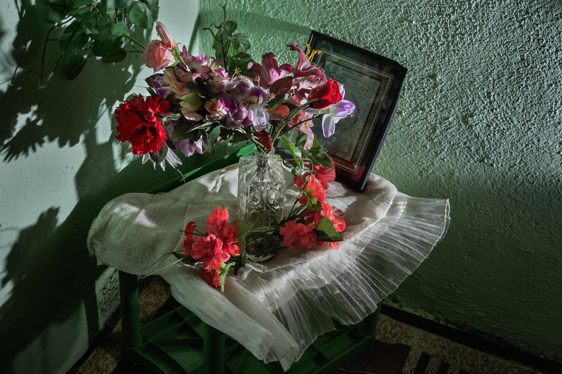 London Photography Awards Winner - ZOR - At Europe's Biggest Gypsy Ghetto