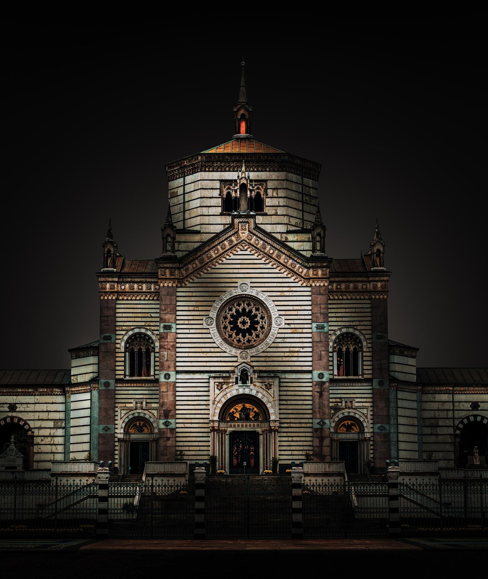 London Photography Awards Winner - Monumental cemetery