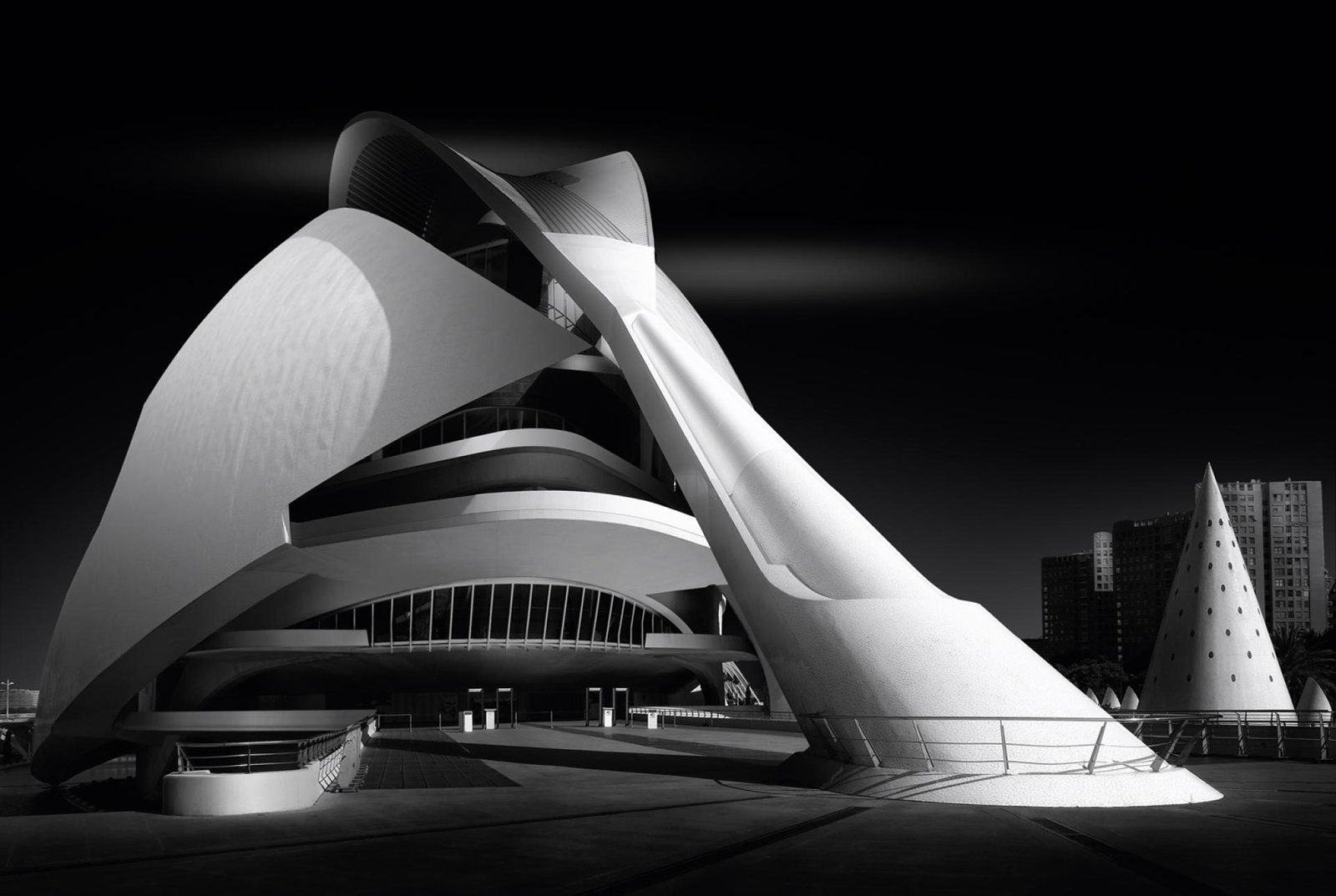 London Photography Awards Winner - The Dark World of the city of art