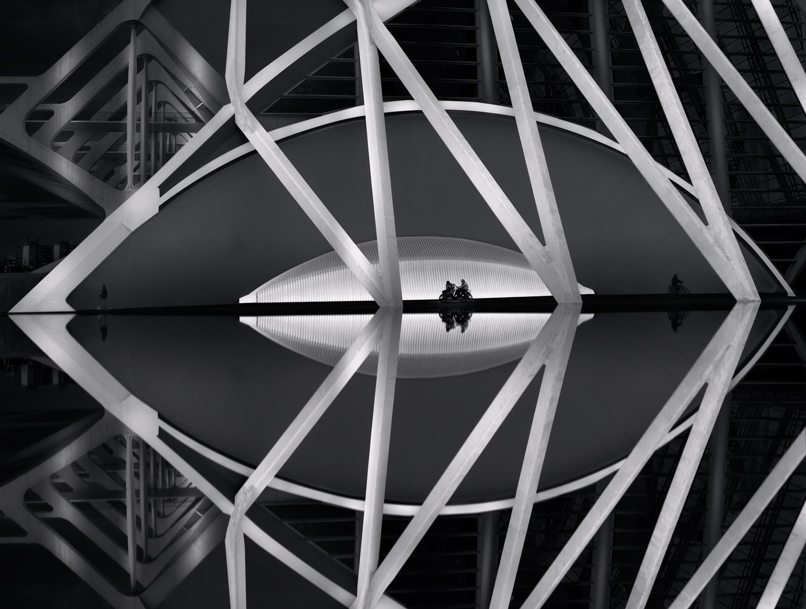London Photography Awards Winner - The Dark World of the city of art