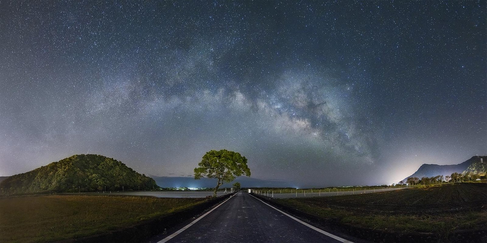 London Photography Awards Winner - The Arch of The Milky Way