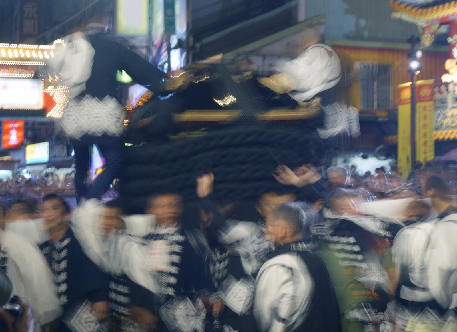 London Photography Awards Winner - Japanese Angel's Sedan Chair