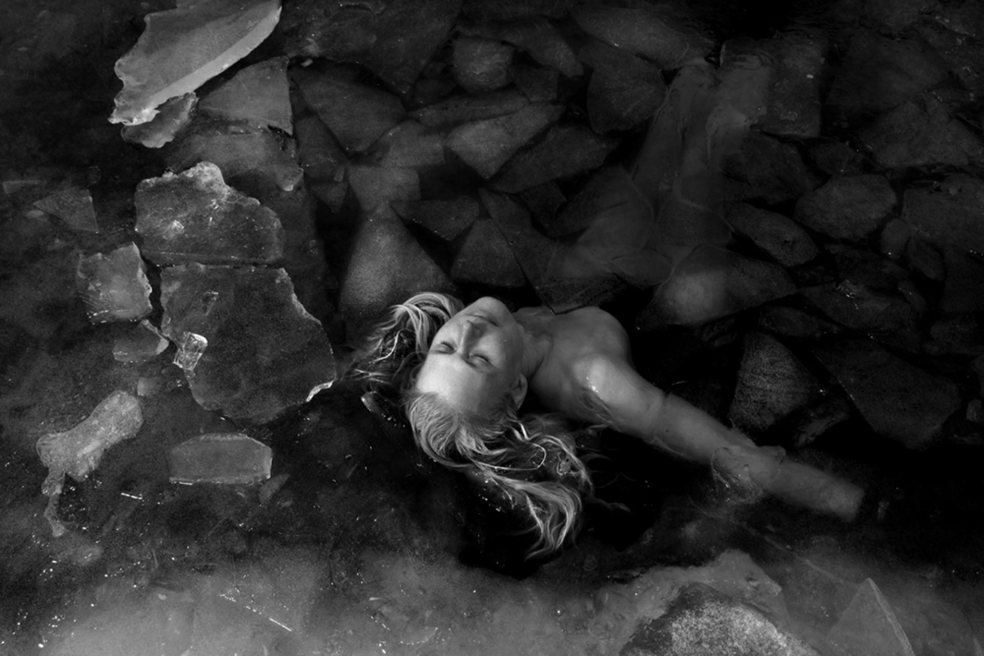 London Photography Awards Winner - Through the Ice