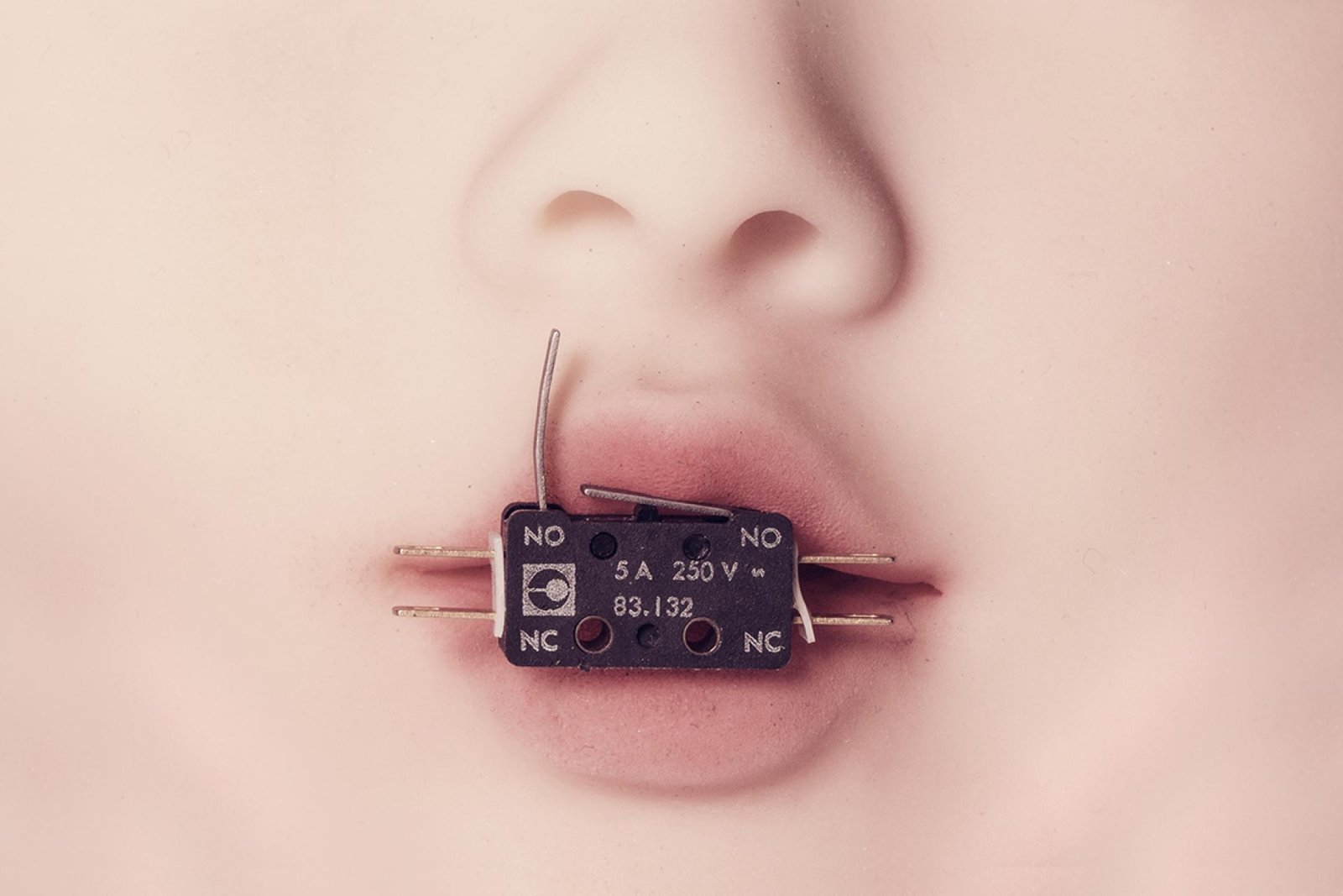 London Photography Awards Winner - Electronic Lips