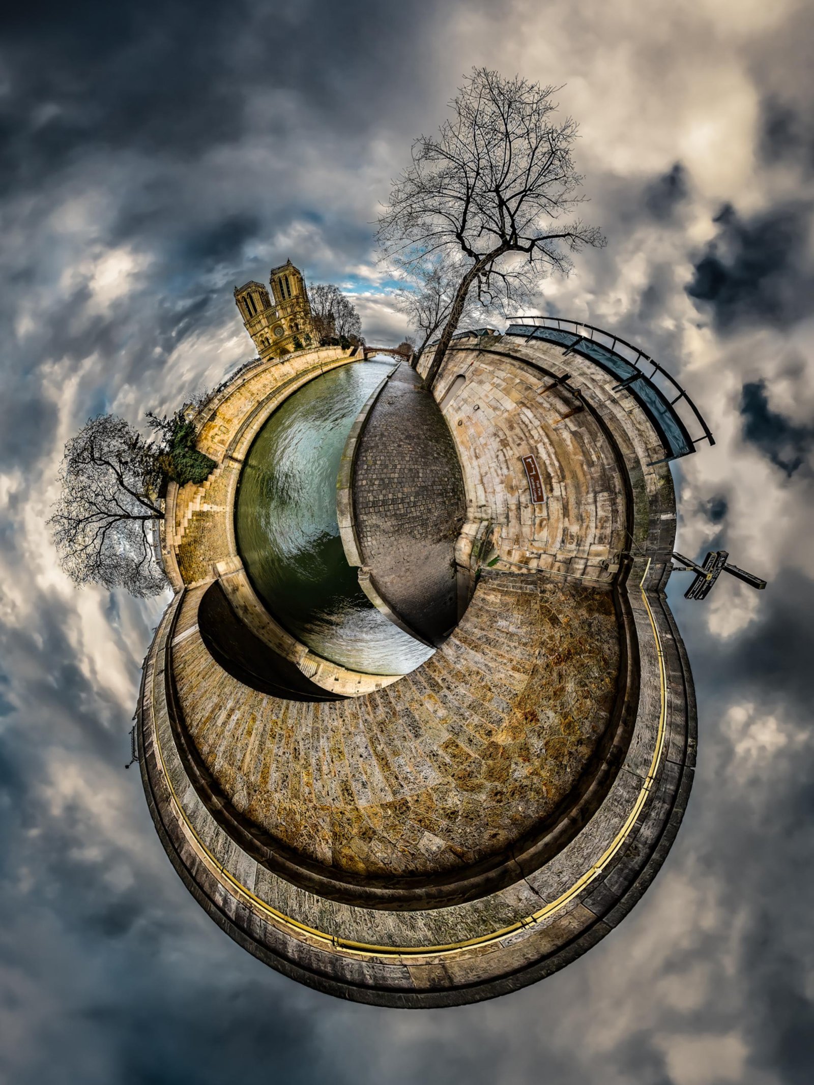 London Photography Awards Winner - Tiny Planet-sur-Seine