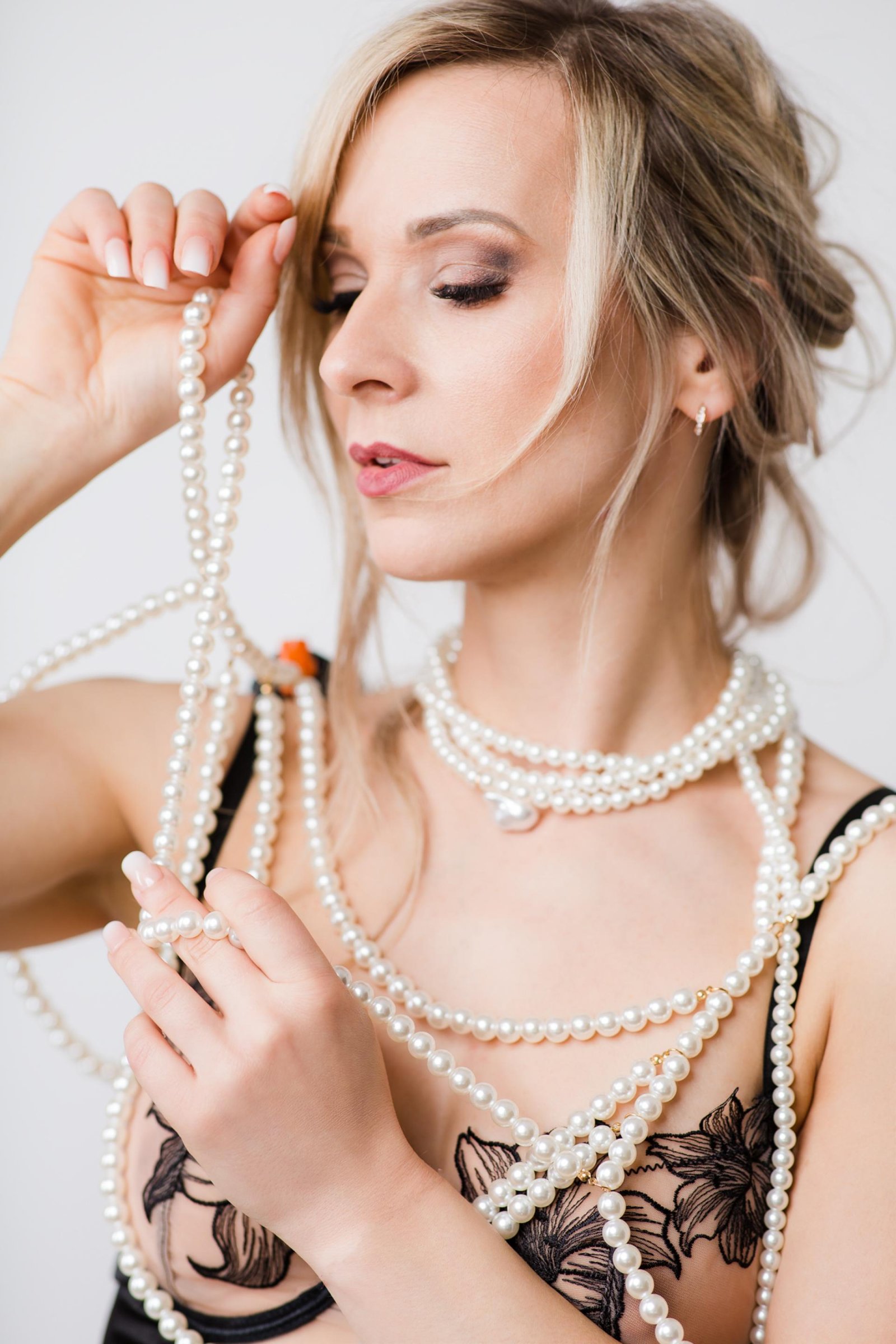 London Photography Awards Winner - Confidence, Femininity and Strength
