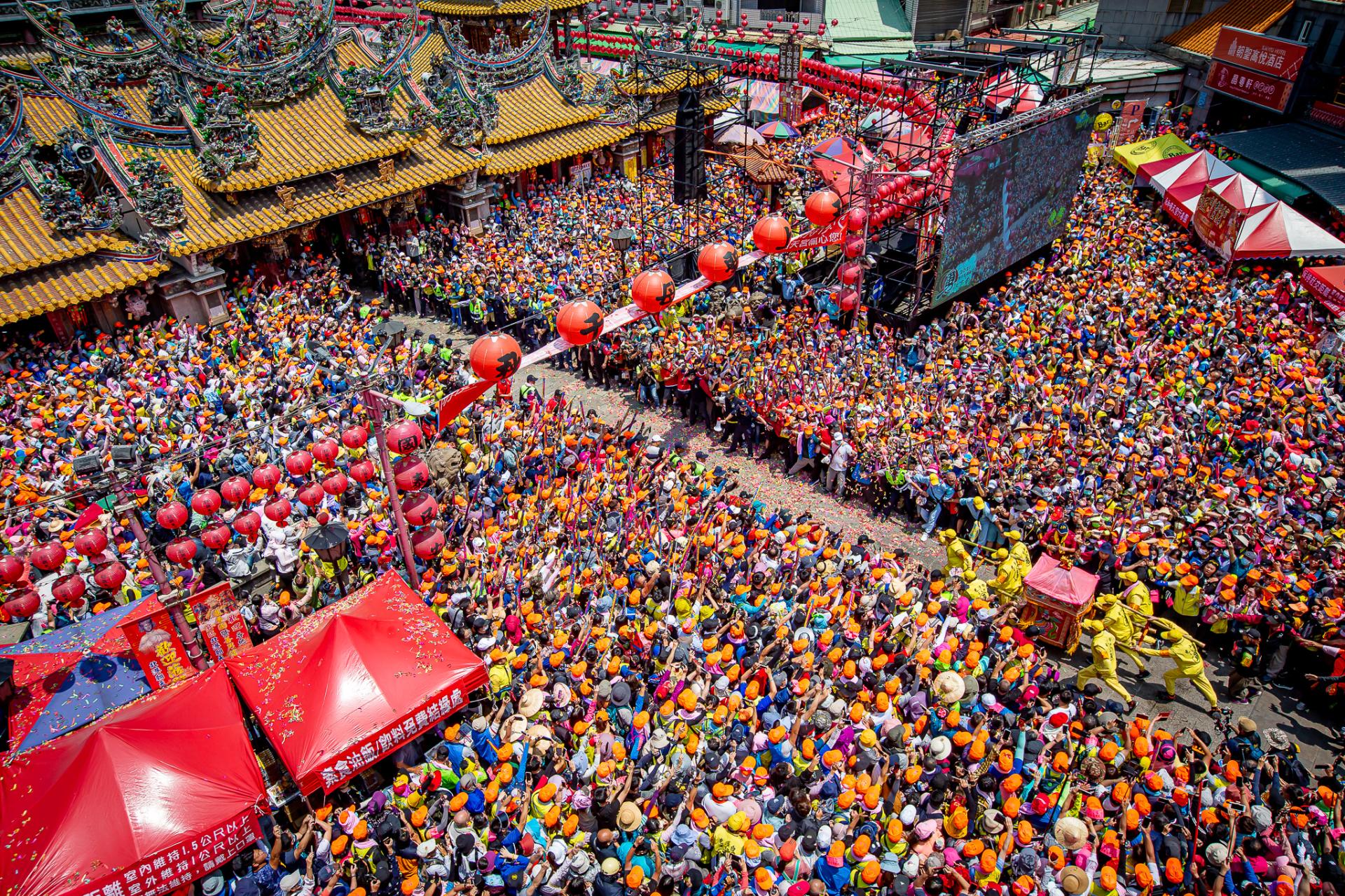 London Photography Awards Winner - The festival of Mazu is crowded of people