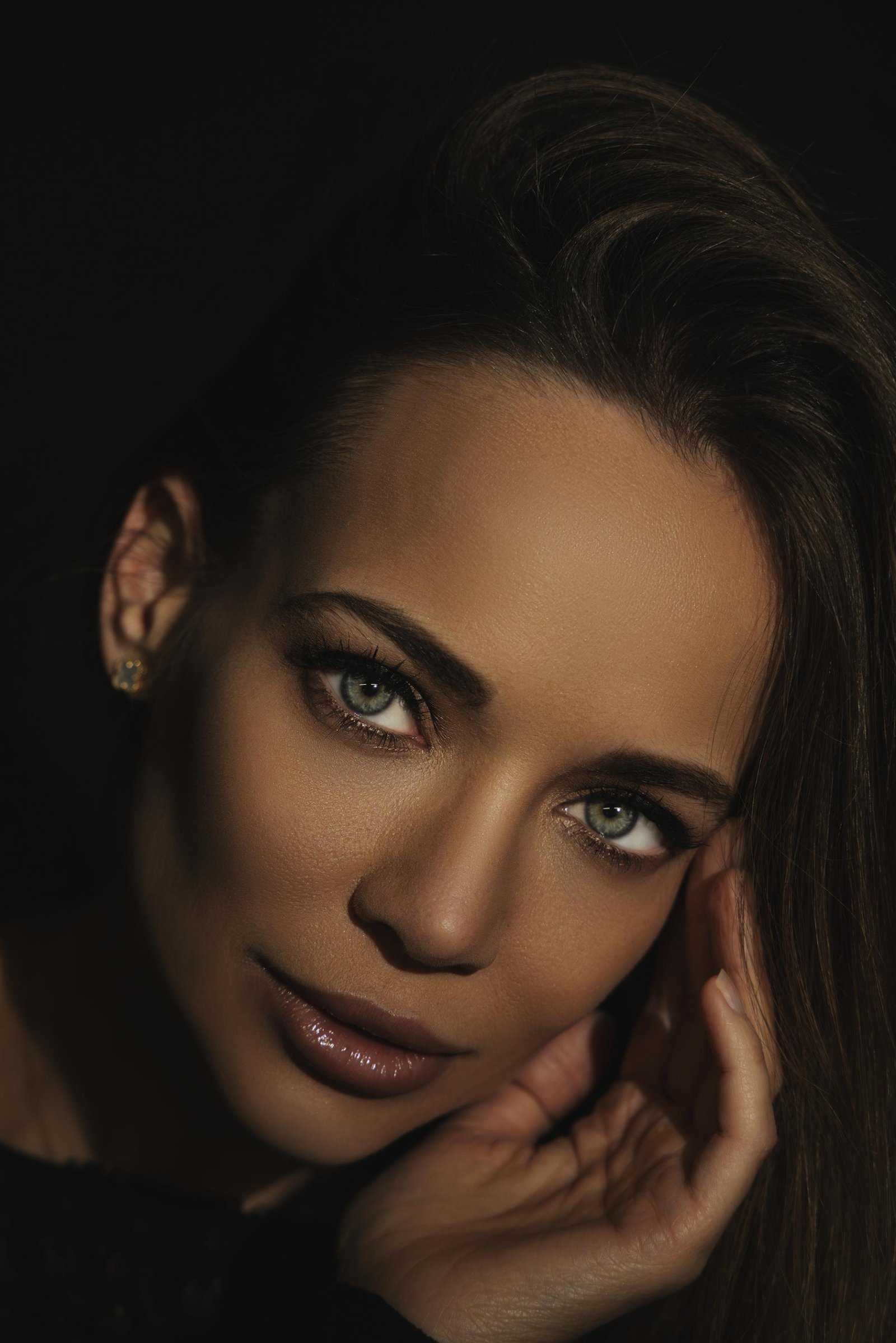 London Photography Awards Winner - Angelina international Artist