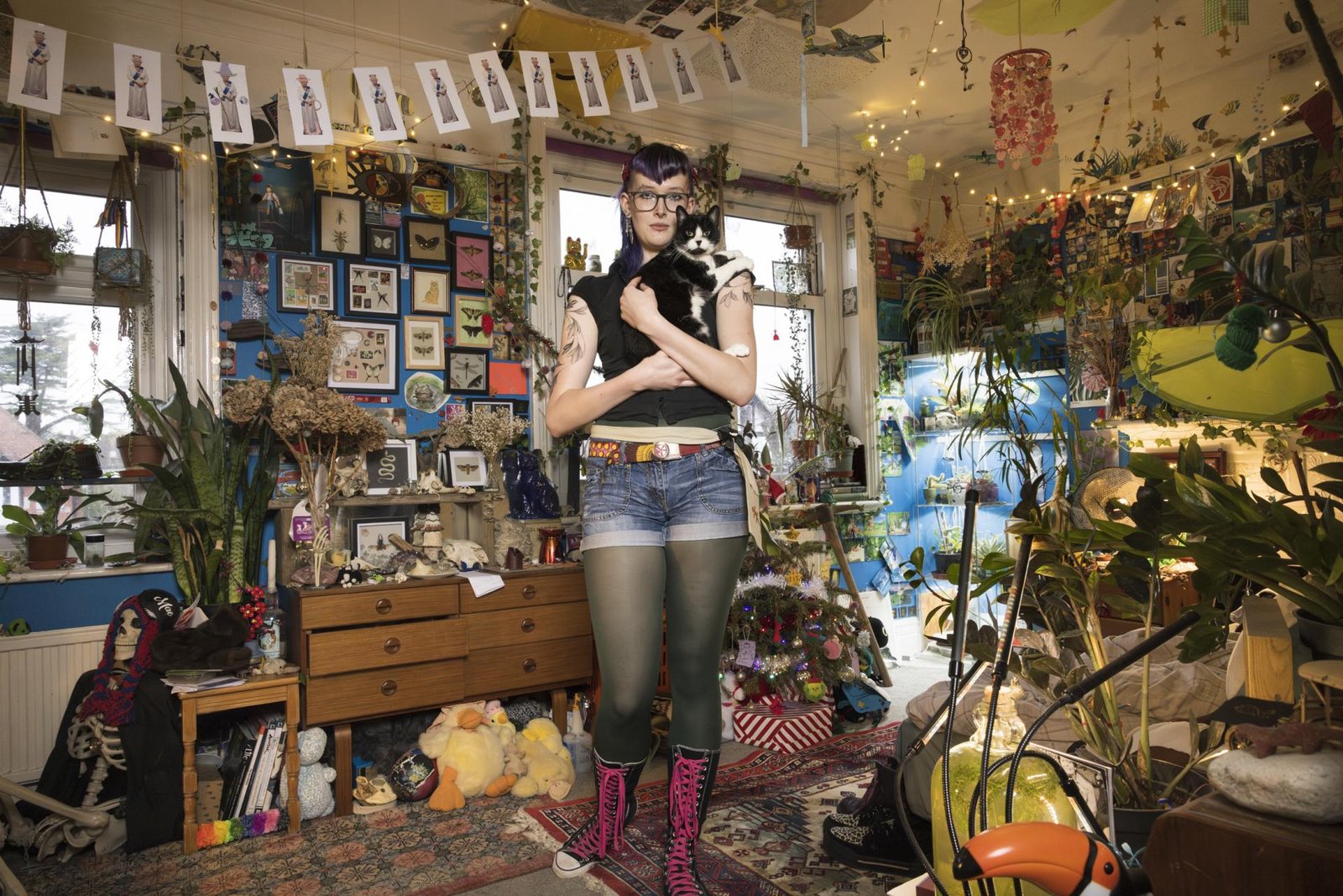 London Photography Awards Winner - Mae and Boo in Mae's room