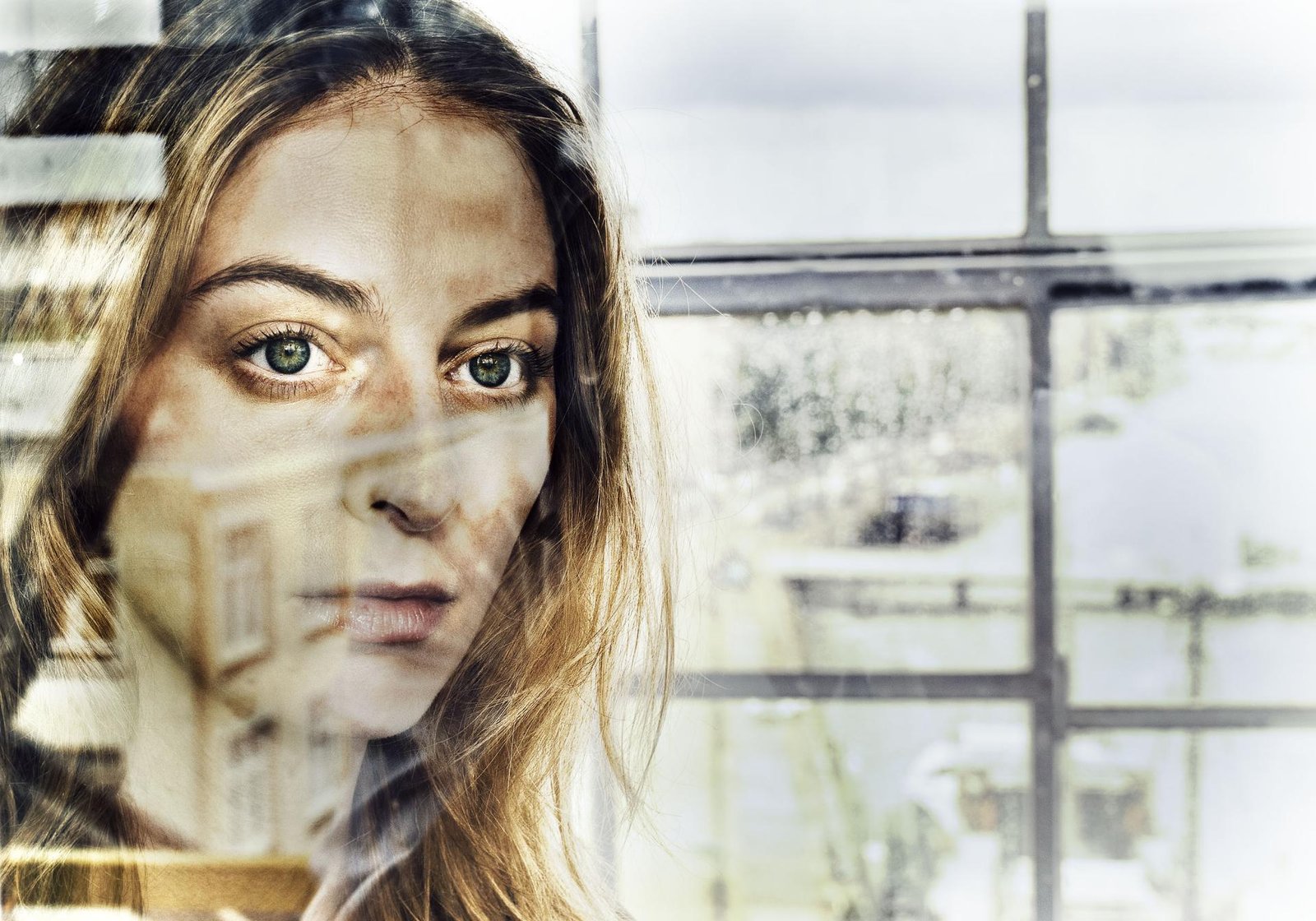 London Photography Awards Winner - Are we two strangers now?
