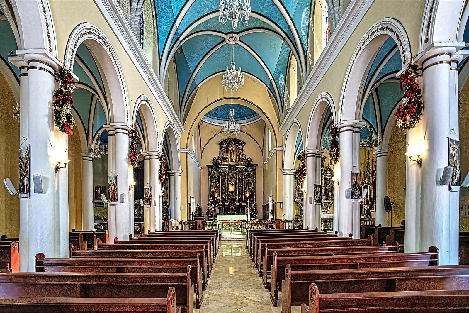 London Photography Awards Winner - Cathderal Interior, Ponce