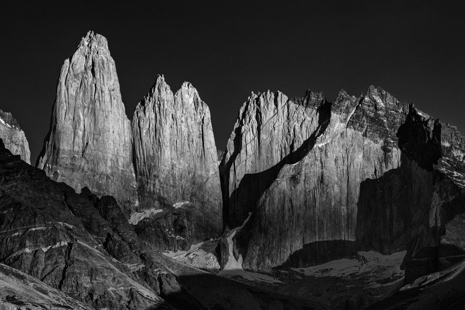 London Photography Awards Winner - First Light on The Giants